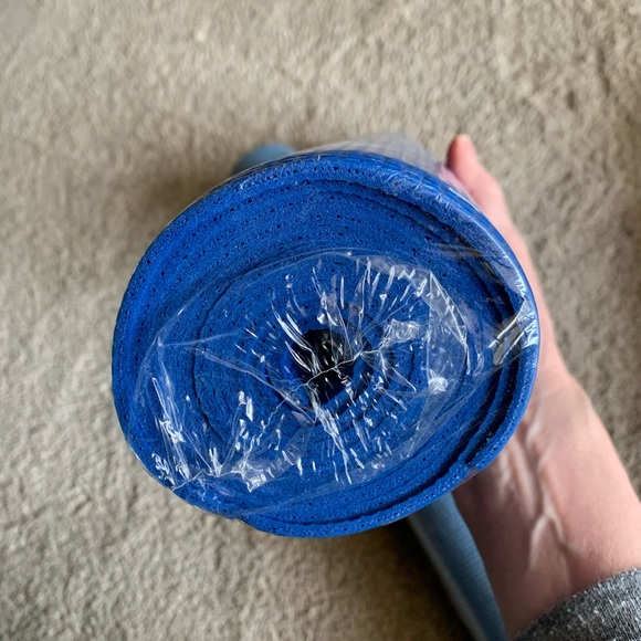 Yoga mats new in packaging - Picture 2 of 7